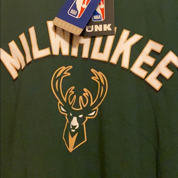 Milwaukee Tee - Picture 3 of 5